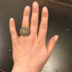 Statement ring gunmetal Henri Bendel